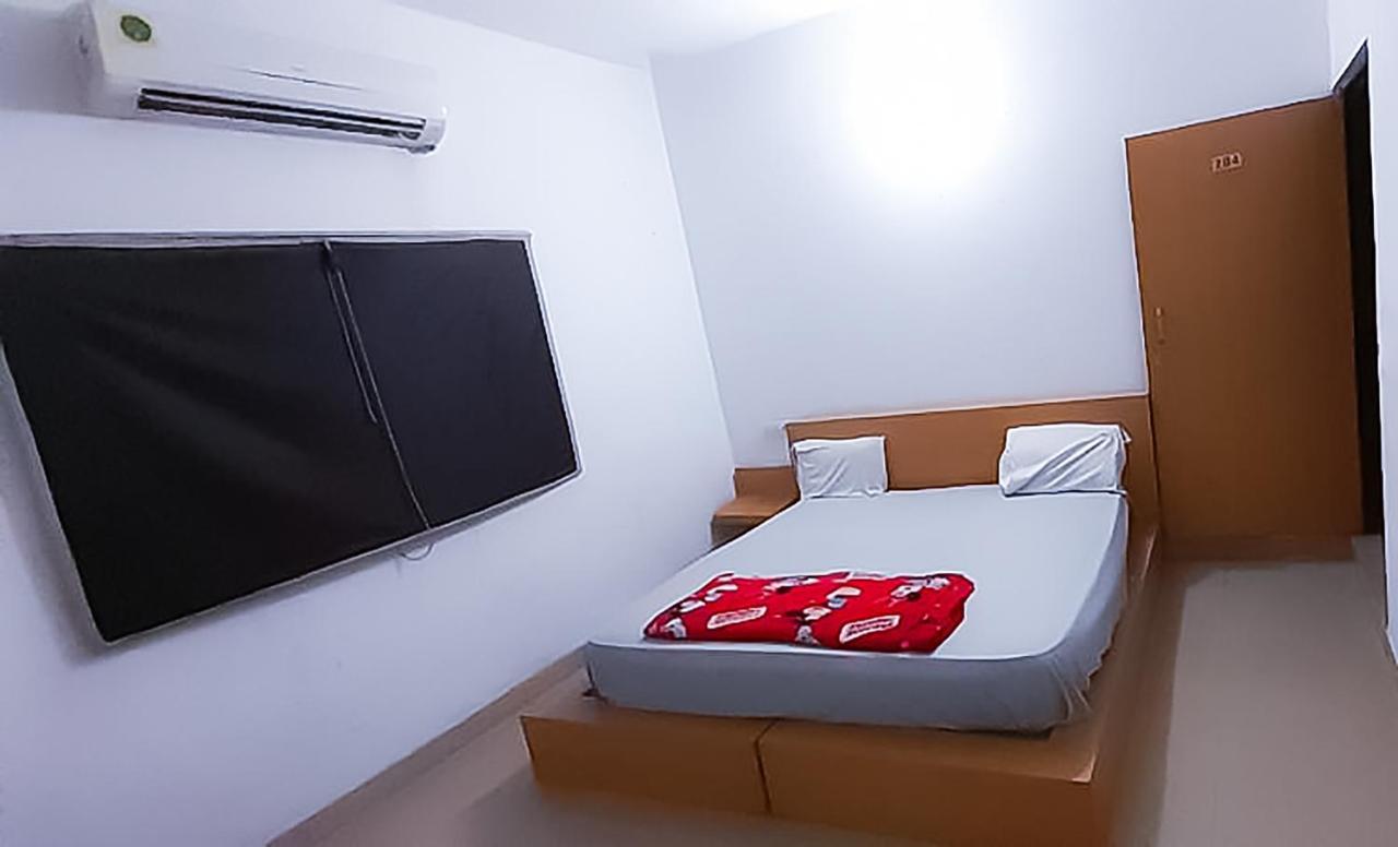 Roomshala 110 Hotel Mulaqaat - Shiv Nadar University Dadri Exterior foto