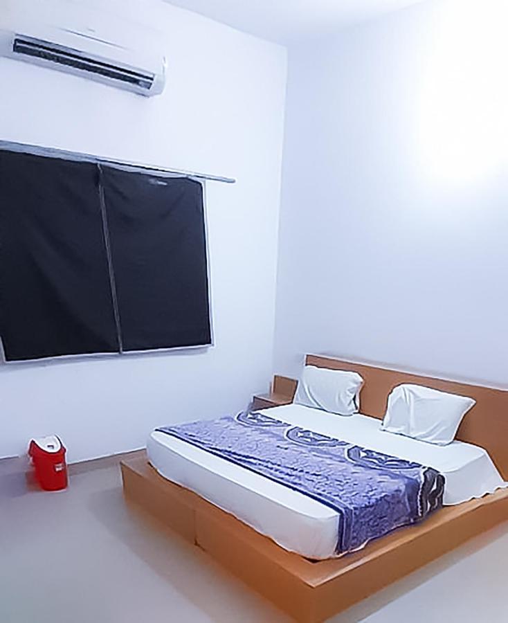 Roomshala 110 Hotel Mulaqaat - Shiv Nadar University Dadri Exterior foto