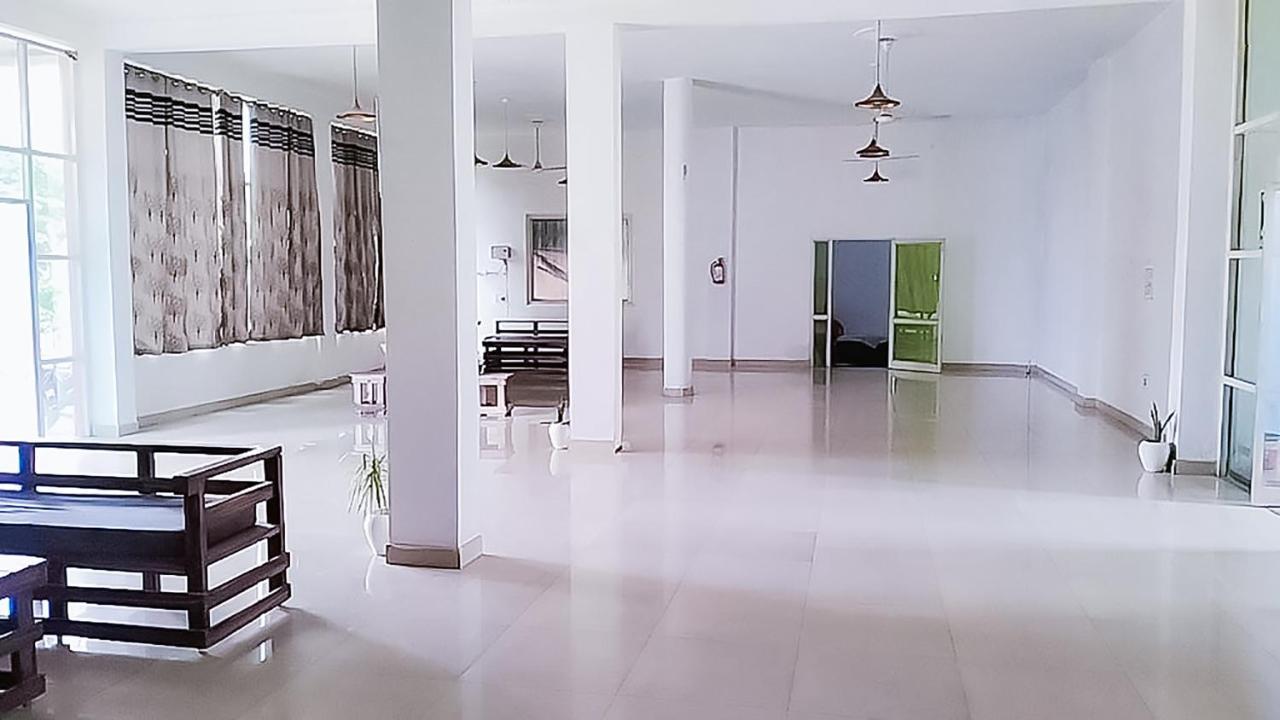 Roomshala 110 Hotel Mulaqaat - Shiv Nadar University Dadri Exterior foto
