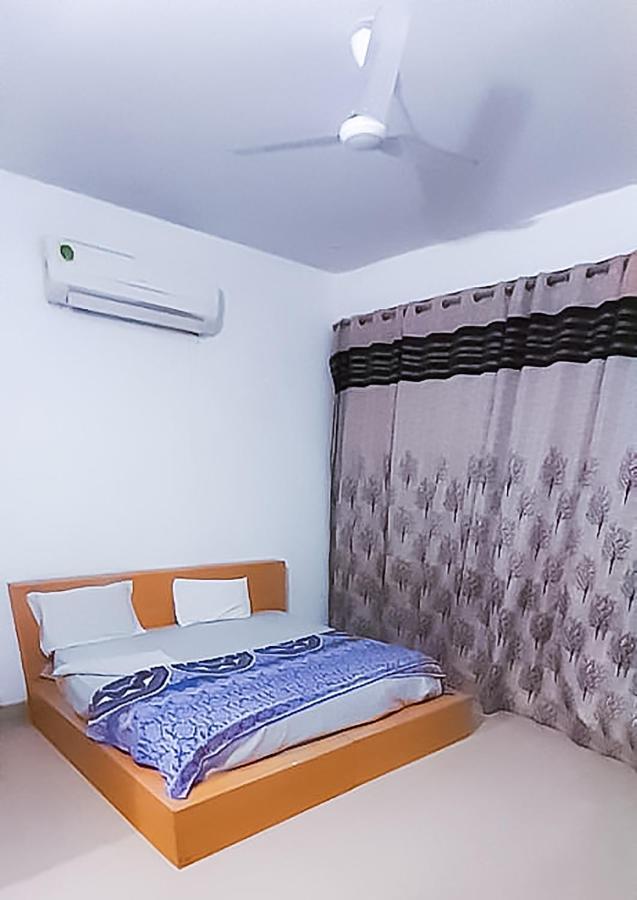 Roomshala 110 Hotel Mulaqaat - Shiv Nadar University Dadri Exterior foto
